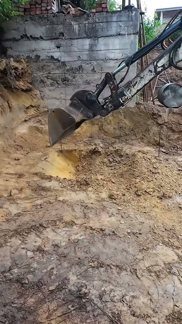 Песчаное дно котлована газгольдера