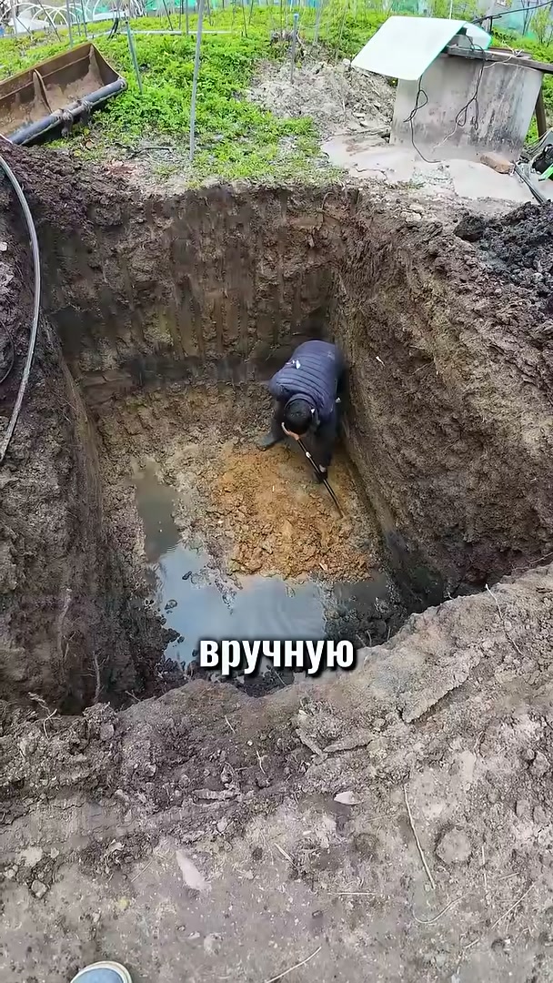 Нивелировка дна котлована под газгольдер